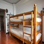 081b) Historic Il Vigneto 49, Sea View, Balcony, Free Private Parking شقة مونيلّي