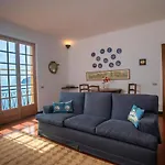 081b) Historic Il Vigneto 49, Sea View, Balcony, Free Private Parking شقة *