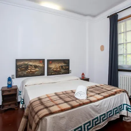 081b) Historic Il Vigneto 49, Sea View, Balcony, Free Private Parking