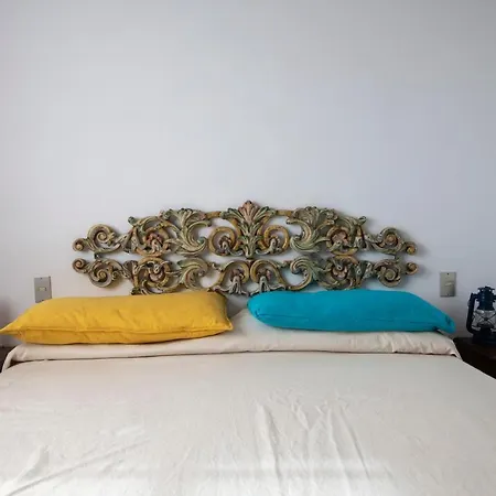 081b) Historic Il Vigneto 49, Sea View, Balcony, Free Private Parking Διαμέρισμα *