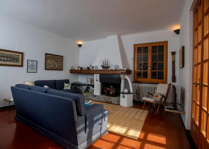 081b) Historic Il Vigneto 49, Sea View, Balcony, Free Private Parking Apartman *