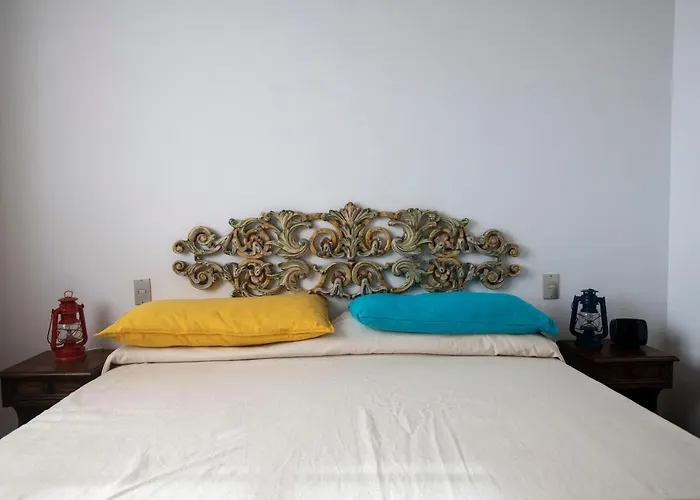 081b) Historic Il Vigneto 49, Sea View, Balcony, Free Private Parking Apartman *