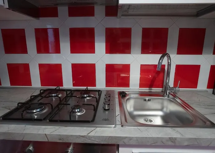 081b) Historic Il Vigneto 49, Sea View, Balcony, Free Private Parking Apartman Moneglia