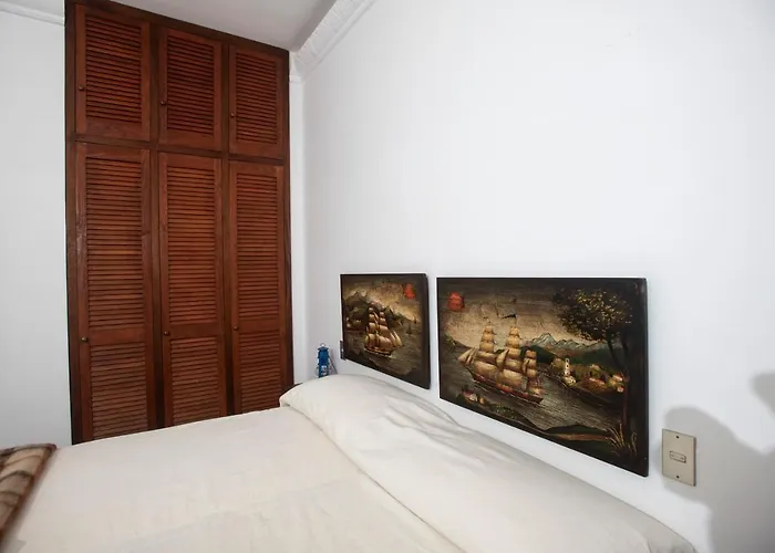 081b) Historic Il Vigneto 49, Sea View, Balcony, Free Private Parking Apartman *