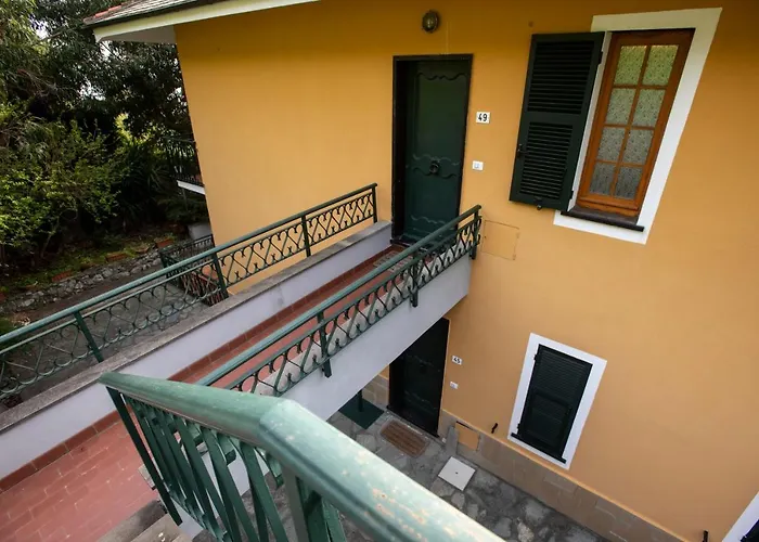 081b) Historic Il Vigneto 49, Sea View, Balcony, Free Private Parking Apartman