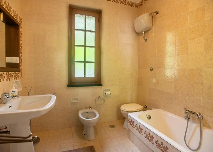 Apartman 081b) Historic Il Vigneto 49, Sea View, Balcony, Free Private Parking Moneglia