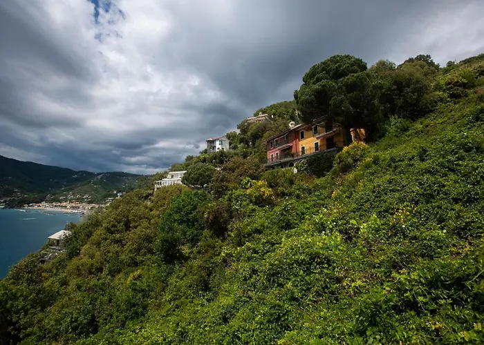 081b) Historic Il Vigneto 49, Sea View, Balcony, Free Private Parking Apartman *